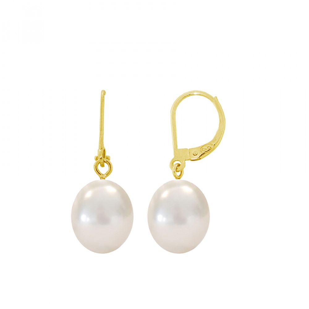 Κρεμαστά μαργαριταρένια (fresh water pearl) σκουλαρίκια με κούμπωμα ασφαλείας σε κίτρινο χρυσό 14 καρατίων. Το βάρος τους είναι 3,2 γραμμάρια, το μήκος τους είναι 2,7 εκατοστά και η διάμετρος των μαργαριταριών 8,5x10 χιλιοστά. Μαργαριταρένια σκουλαρίκια κρεμαστά Κ14