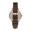 Γυναικείο ρολόι Lee Cooper διαμέτρου 36mm με μηχανισμό Quartz. Έχει κάσα σε χρώμα ροζ χρυσό και καντράν σε χρώμα mother of pearls (Φίλντισι). Το κρύσταλλο του είναι ορυκτό, έχει δερμάτινο λουράκι σε καφέ χρώμα και το κούμπωμά του είναι τοκάς.