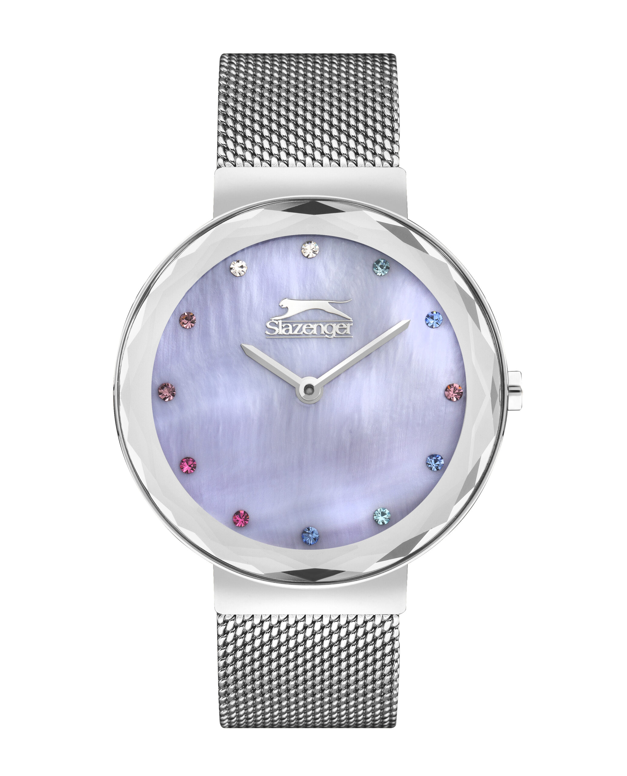 Γυναικείο ρολόι Slazenger διαμέτρου 34mm με μηχανισμό Quartz. Έχει κάσα σε ασημί χρώμα και καντράν σε ανοιχτό μωβ mother of pearls (φίλντισι). Αντί για νούμερα έχει χρωματιστά πετραδάκια που το κάνουν ξεχωριστό. SL.09.2296.3.07 (1)