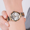 Gunaikeio roloi guess array gw0762l5 me ashmi kai xruso brasele kai diametro 28mm. GUESS ARRAY GW0762L5 Γυναικείο Ρολόι Quartz Ακριβείας9