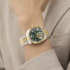 Automato andriko roloi guess connoisseur me dixrwmo brasele kai prasino kadran. GW0984G4 M